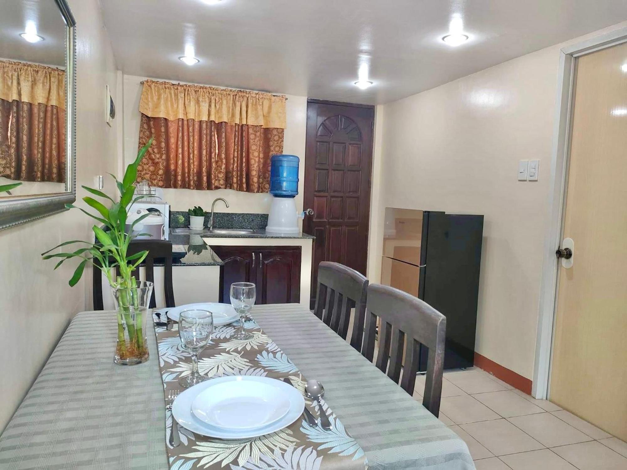 Pal-Watson Apartments มักตัน ภายนอก รูปภาพ