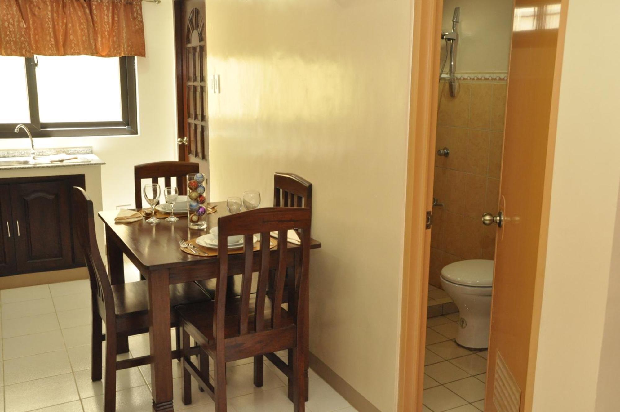 Pal-Watson Apartments มักตัน ห้อง รูปภาพ
